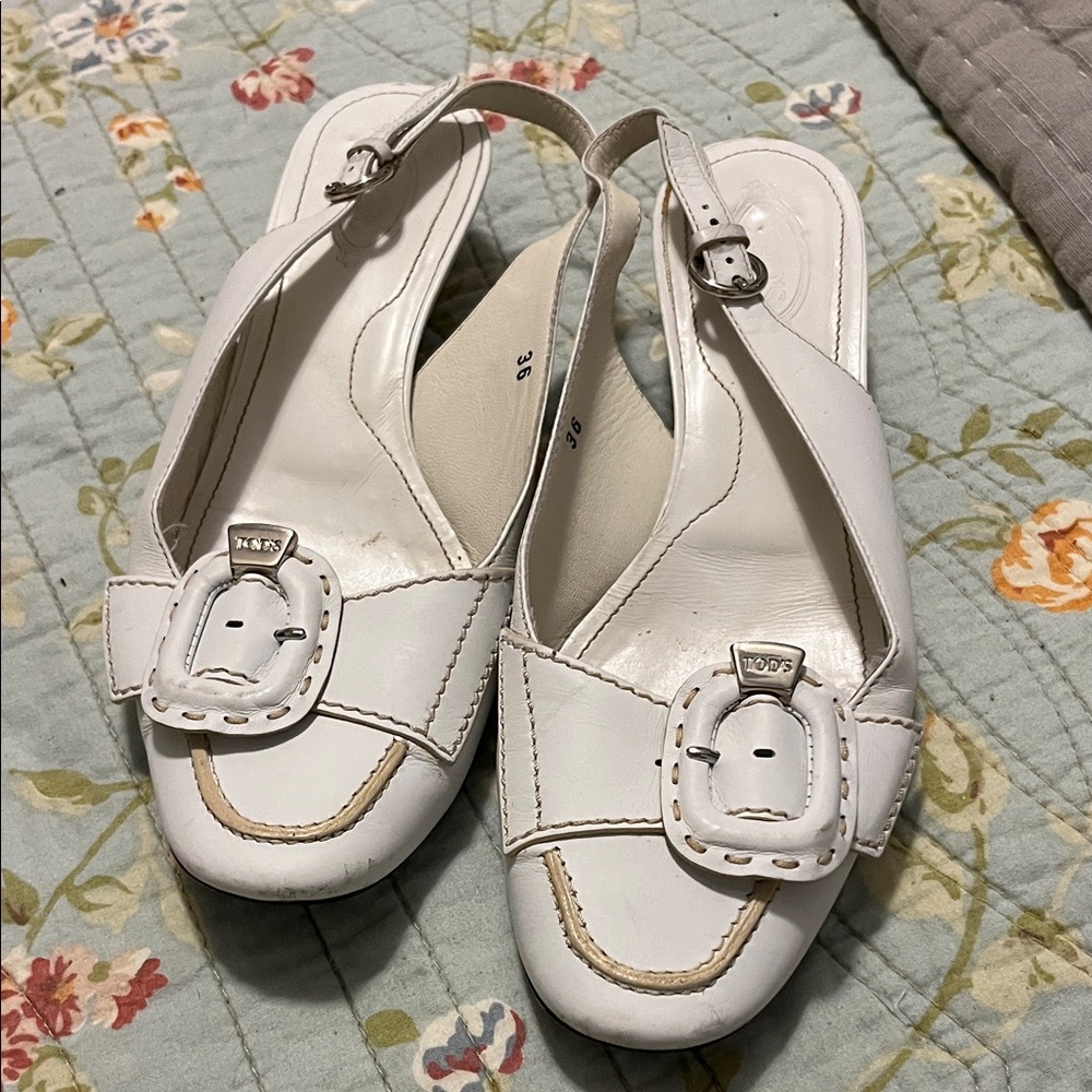 Tod's Elegant White Slingback Sandals